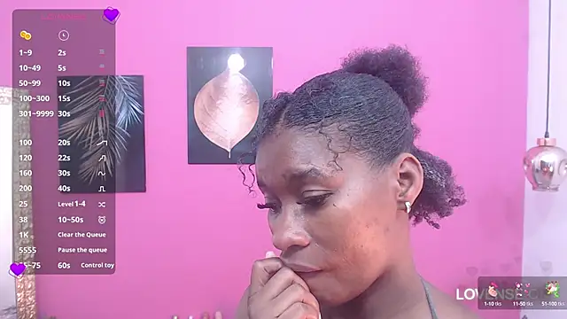 Snapshot of petitelittleebony chatting on 03-06-25, 07:10 petitelittleebony online show from 03-06-25, 07:10