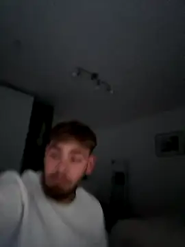 Snapshot of JuNIs_ chatting on 09-08-25, 10:09 JuNIs online show from 09-08-25, 10:09