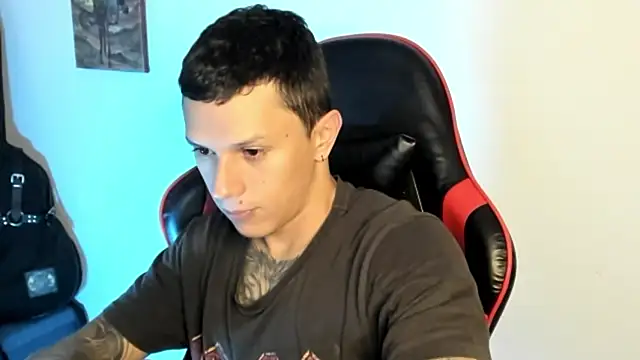 Snapshot of goodboy69l chatting on 02-08-26, 12:19 goodboy69l online show from 02-08-26, 12:19