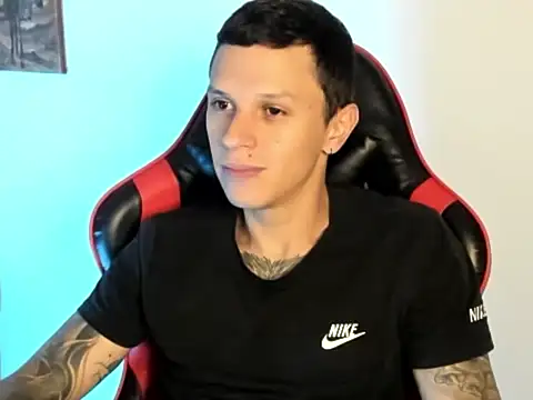 Snapshot of goodboy69l chatting on 02-20-26, 12:07 goodboy69l online show from 02-20-26, 12:07