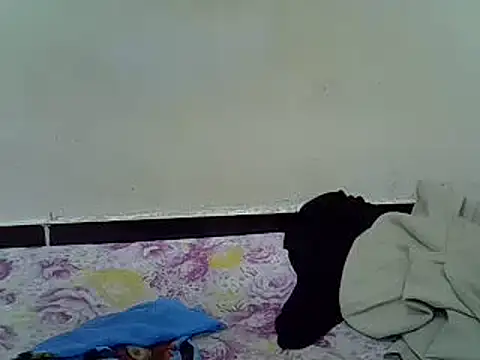 Snapshot of Big_boobyy chatting on 03-13-25, 01:32 Big boobyy online show from 03-13-25, 01:32