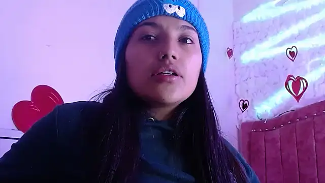 SarahStones online show from 03-21-25, 05:11