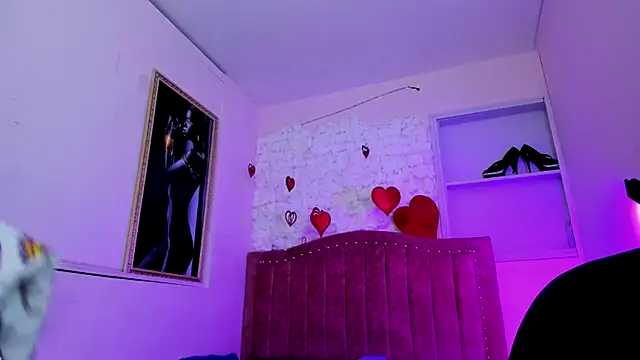 SarahStones online show from 09-30-25, 09:26