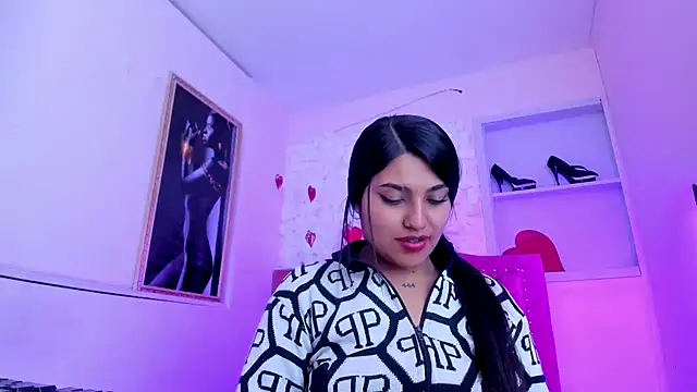 SarahStones online show from 10-16-25, 05:38