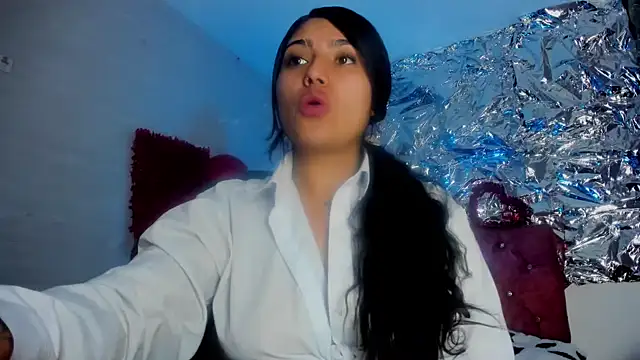 SarahStones online show from 03-15-26, 05:25