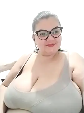 Snapshot of Madisonpalacio chatting on 02-04-26, 09:43 Madisonpalacio online show from 02-04-26, 09:43