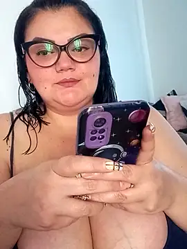 Madisonpalacio online show from 11-26-25, 05:24