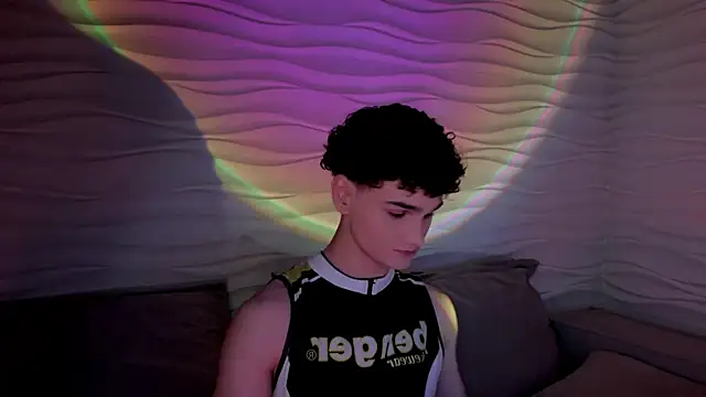 adam 21cm   online show from 03-09-25, 04:44