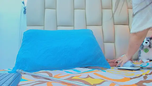 Snapshot of mss_mar chatting on 11-15-25, 03:10 mss mar online show from 11-15-25, 03:10