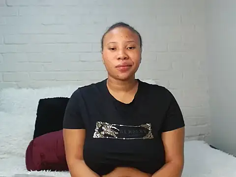 Snapshot of DrippinCaramelCutie chatting on 03-04-25, 04:06 DrippinCaramelCutie online show from 03-04-25, 04:06