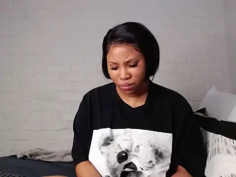 DrippinCaramelCutie online show from 10-31-25, 03:08