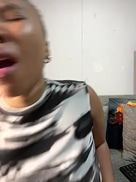 DrippinCaramelCutie online show from 04-07-26, 10:22