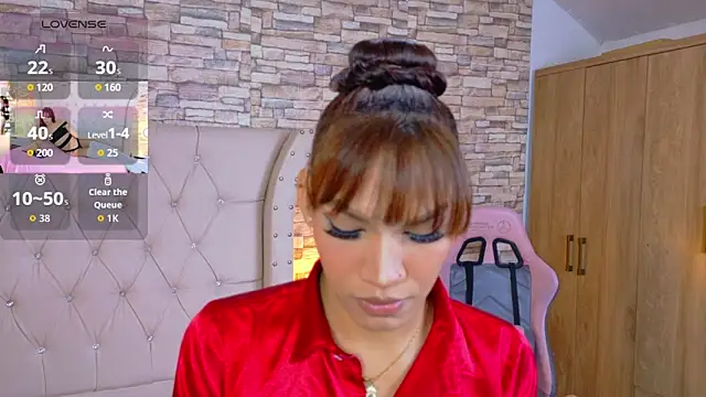 Sara-Smith- online show from 04-25-26, 01:14
