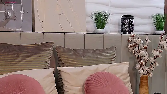 Snapshot of AvaLanne_ chatting on 02-10-25, 08:31 AvaLanne online show from 02-10-25, 08:31