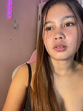 Snapshot of ursweet_babygirl chatting on 02-26-26, 04:18 ursweet babygirl online show from 02-26-26, 04:18