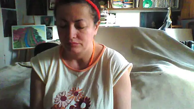 MariaAnaSunshine online show from 10-28-25, 07:51