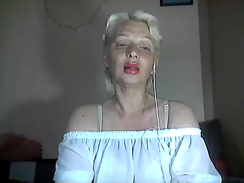 Snapshot of MaryJane441 chatting on 06-05-26, 09:09 MaryJane441 online show from 06-05-26, 09:09