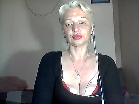 Snapshot of MaryJane441 chatting on 06-03-26, 08:24 MaryJane441 online show from 06-03-26, 08:24