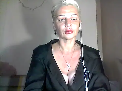 Snapshot of MaryJane441 chatting on 07-10-26, 08:09 MaryJane441 online show from 07-10-26, 08:09