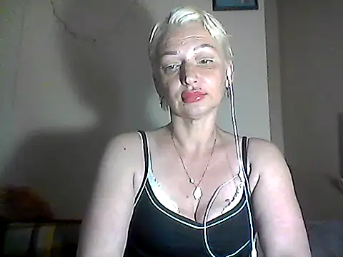 Snapshot of MaryJane441 chatting on 06-22-26, 08:39 MaryJane441 online show from 06-22-26, 08:39