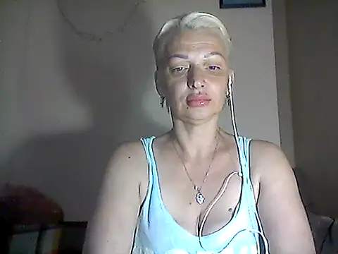 Snapshot of MaryJane441 chatting on 06-26-26, 09:04 MaryJane441 online show from 06-26-26, 09:04