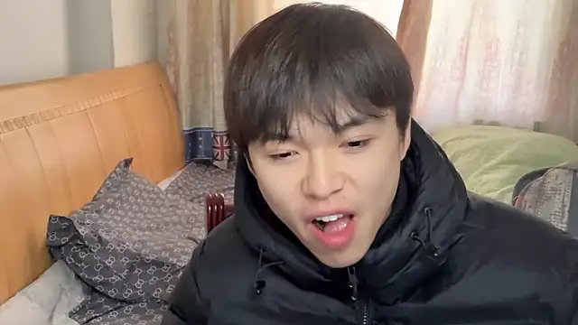 xiaottt1918 online show from 01-06-25, 04:47