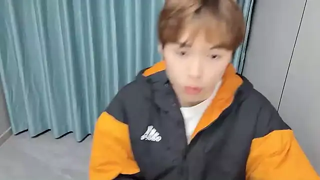 xiaottt1918 online show from 03-31-26, 11:56