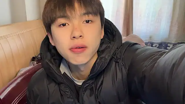 xiaottt1918 online show from 01-11-25, 06:35