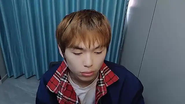 xiaottt1918 online show from 04-02-26, 07:15
