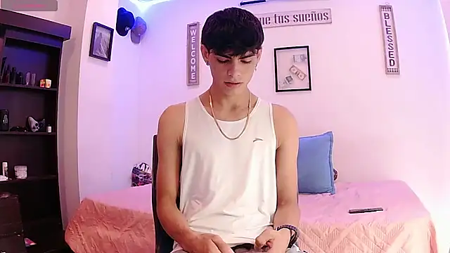 Snapshot of harrytomson_1 chatting on 09-16-25, 06:31 harrytomson 1 online show from 09-16-25, 06:31