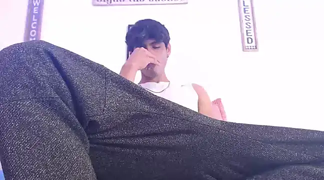 Snapshot of harrytomson_1 chatting on 03-03-25, 08:21 harrytomson 1 online show from 03-03-25, 08:21