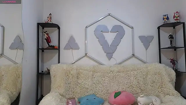 littlevixen18 online show from 11-10-25, 01:49