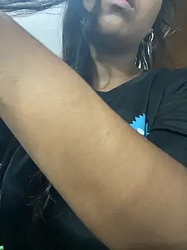 zoe roux21 online show from 11-15-25, 12:14