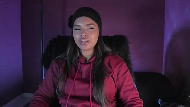 zoe roux21 online show from 12-17-25, 03:00