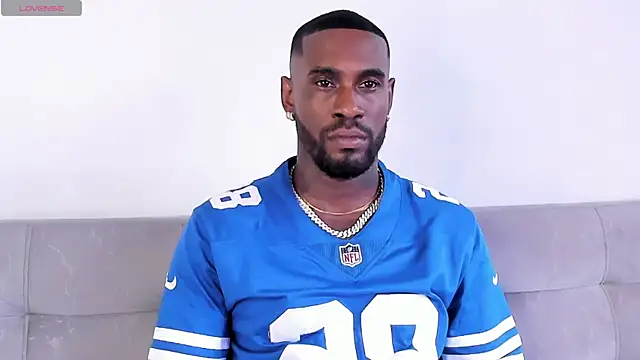 Snapshot of Dvid_Rullers chatting on 03-21-25, 09:01 Dvid Rullers online show from 03-21-25, 09:01