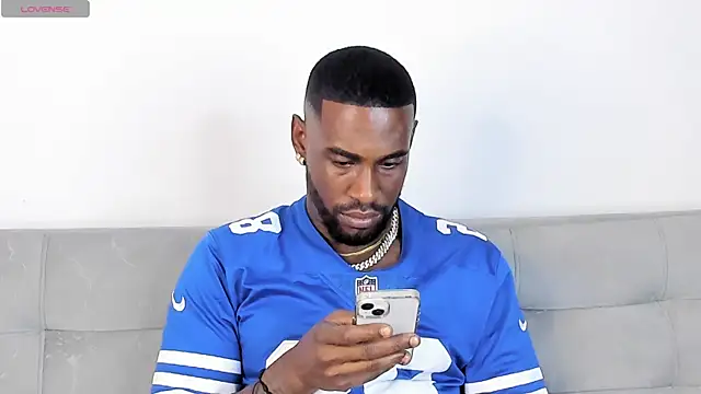 Snapshot of Dvid_Rullers chatting on 03-22-25, 12:06 Dvid Rullers online show from 03-22-25, 12:06