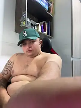 Snapshot of AndresChuboi chatting on 11-18-25, 04:05 AndresChuboi online show from 11-18-25, 04:05