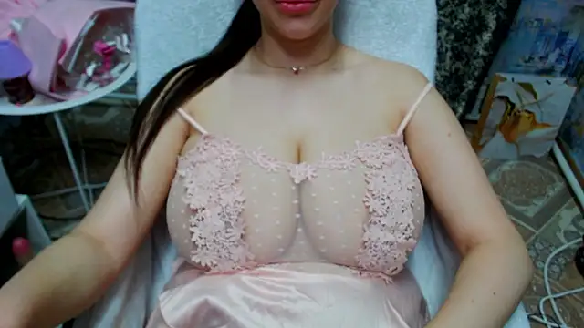 Snapshot of lovelyseu chatting on 02-20-26, 07:49 lovelyseu online show from 02-20-26, 07:49