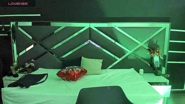 SexyNaf online show from 10-04-25, 09:05