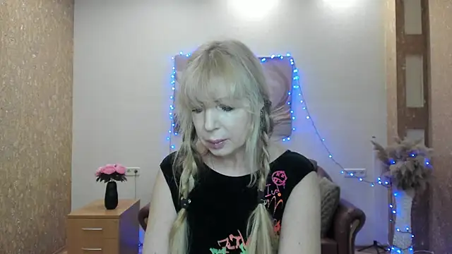 Snapshot of Anna_Diax chatting on 02-04-26, 12:44 Anna Diax online show from 02-04-26, 12:44