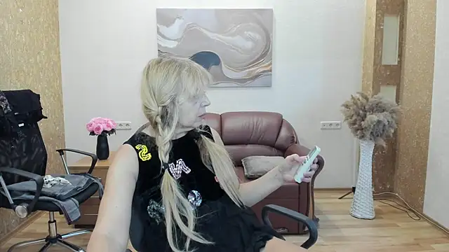 Anna Diax online show from 10-15-25, 11:40