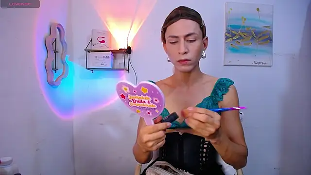 LiahGrey7 online show from 05-13-26, 01:07