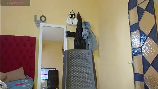 Snapshot of cristinamontiel chatting on 03-01-25, 03:05 cristinamontiel online show from 03-01-25, 03:05