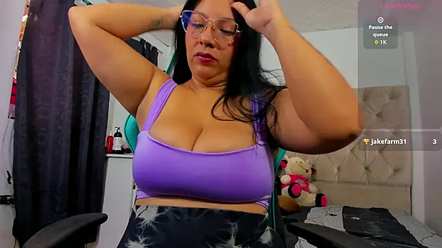 lulu ferrer online show from 10-01-25, 06:56