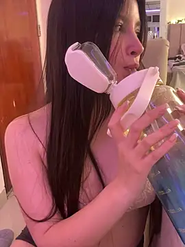 annaharper- online show from 12-05-25, 04:00