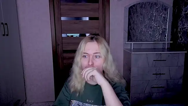 Kristy-Max online show from 04-26-26, 09:12