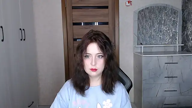 Kristy-Max online show from 11-04-25, 06:39