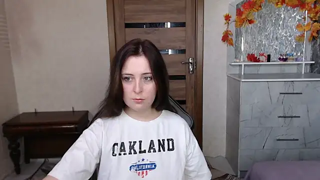 Kristy-Max online show from 10-13-25, 10:28