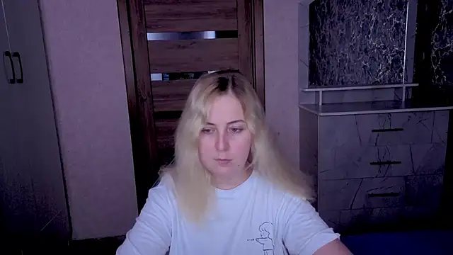 Kristy-Max online show from 05-30-26, 07:08