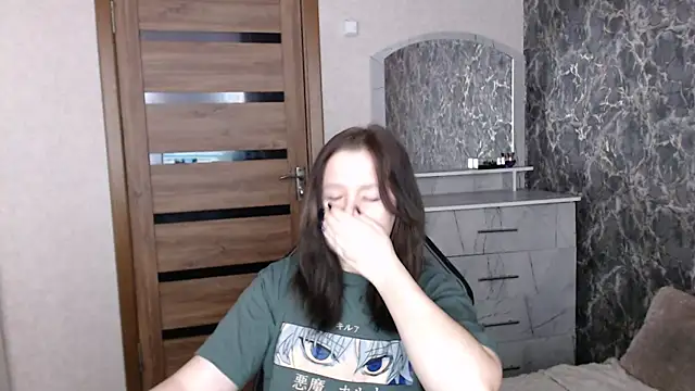 Kristy-Max online show from 12-21-25, 08:31